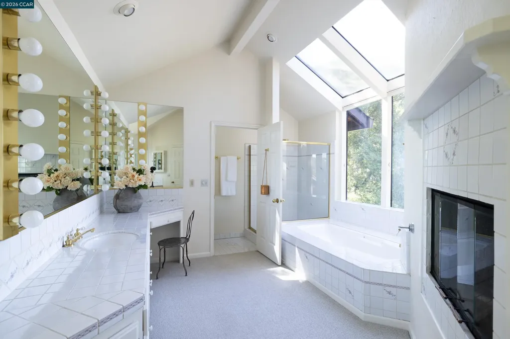 85 La Cuesta Road Orinda CA 94563
