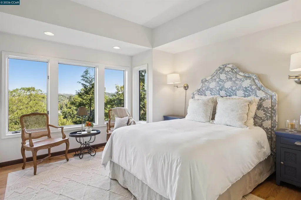 85 La Cuesta Road Orinda CA 94563