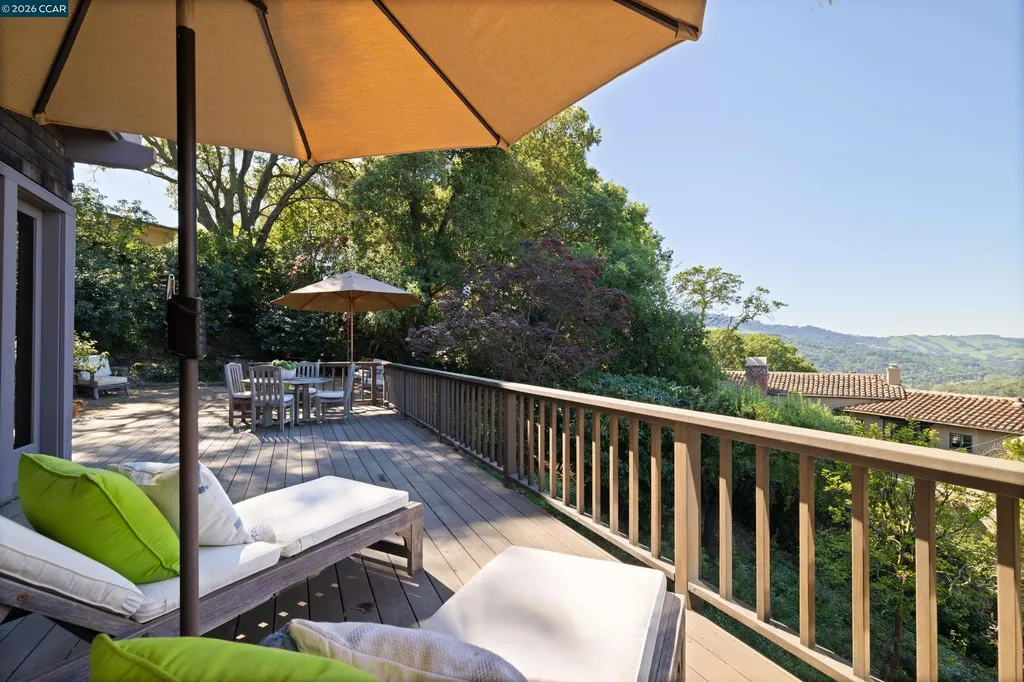 85 La Cuesta Road Orinda CA 94563