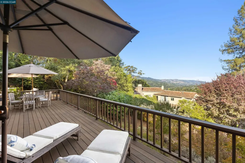 85 La Cuesta Road Orinda CA 94563