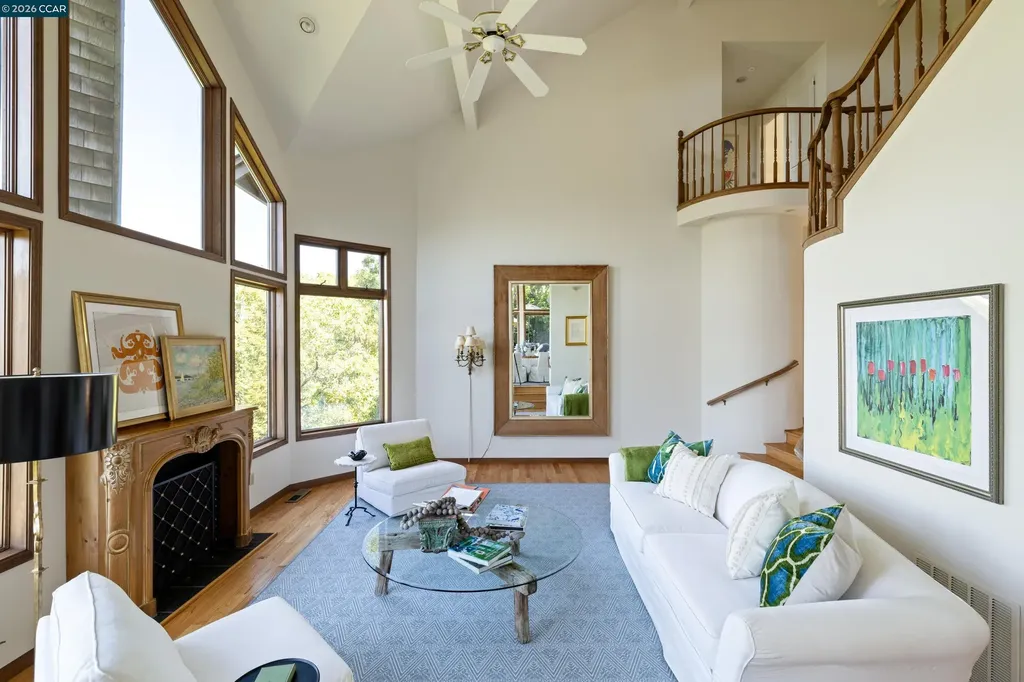 85 La Cuesta Road Orinda CA 94563
