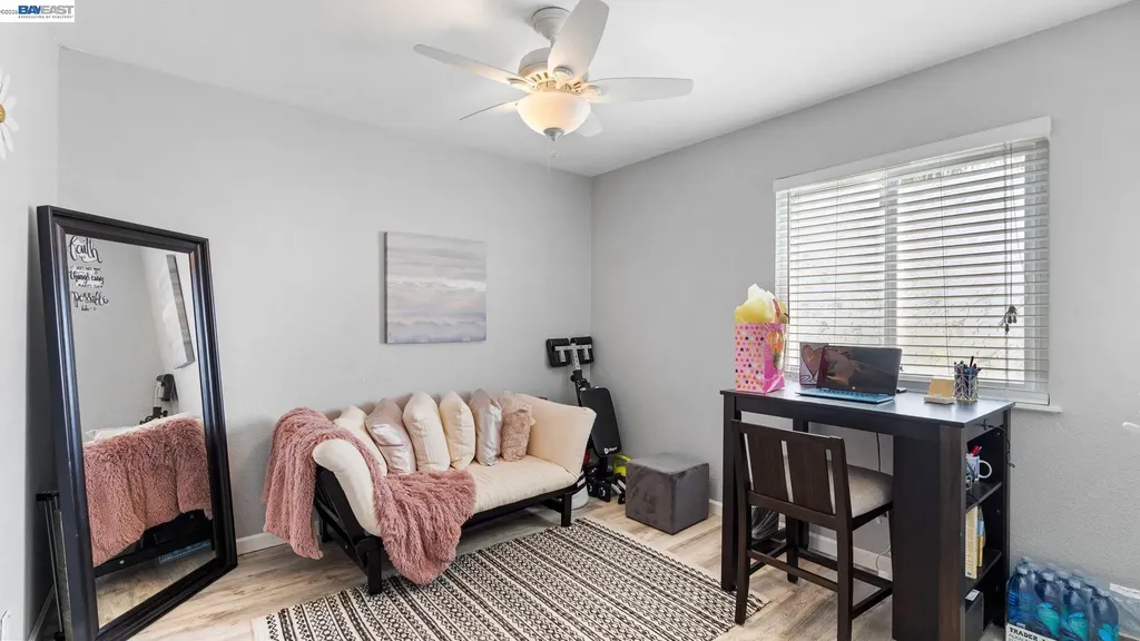 1143 Bedford Vacaville CA 95687