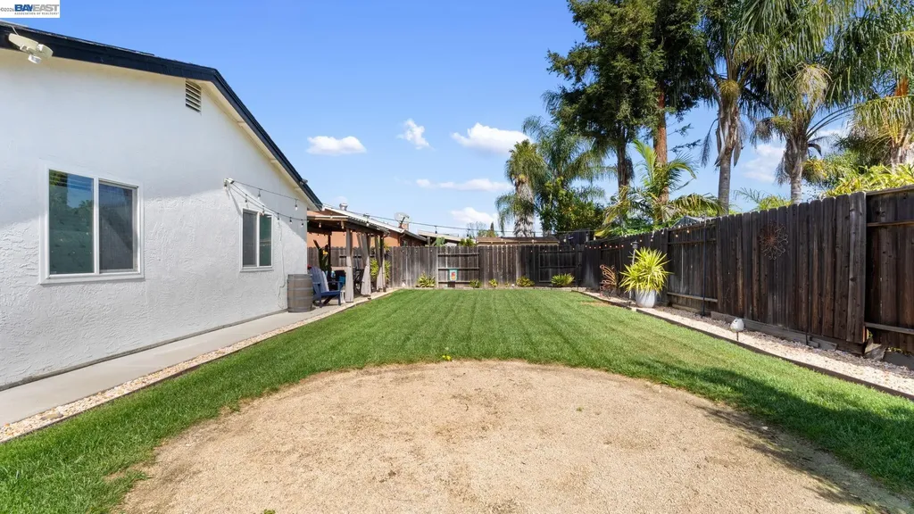 1143 Bedford Vacaville CA 95687