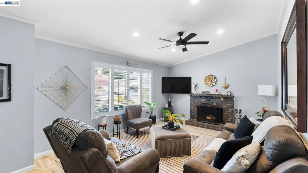 1143 Bedford Vacaville CA 95687
