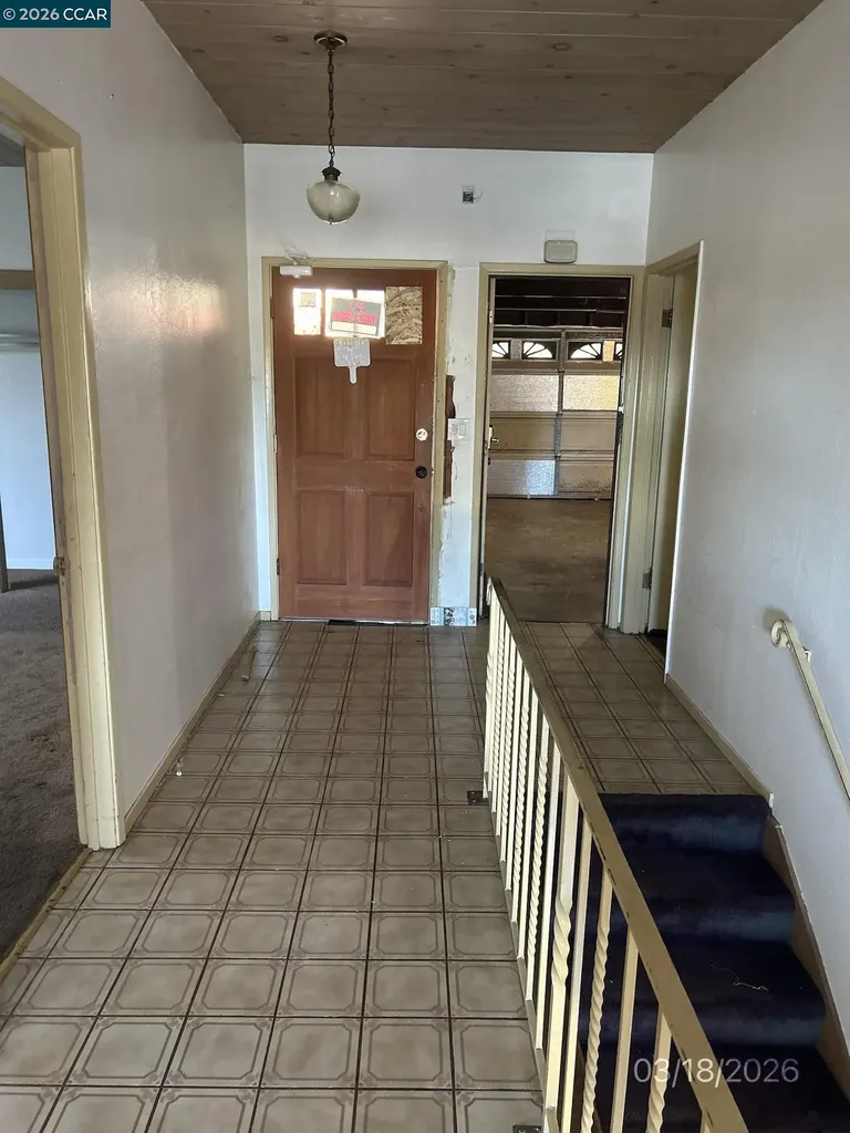 6233 Leona Street Oakland CA 94605