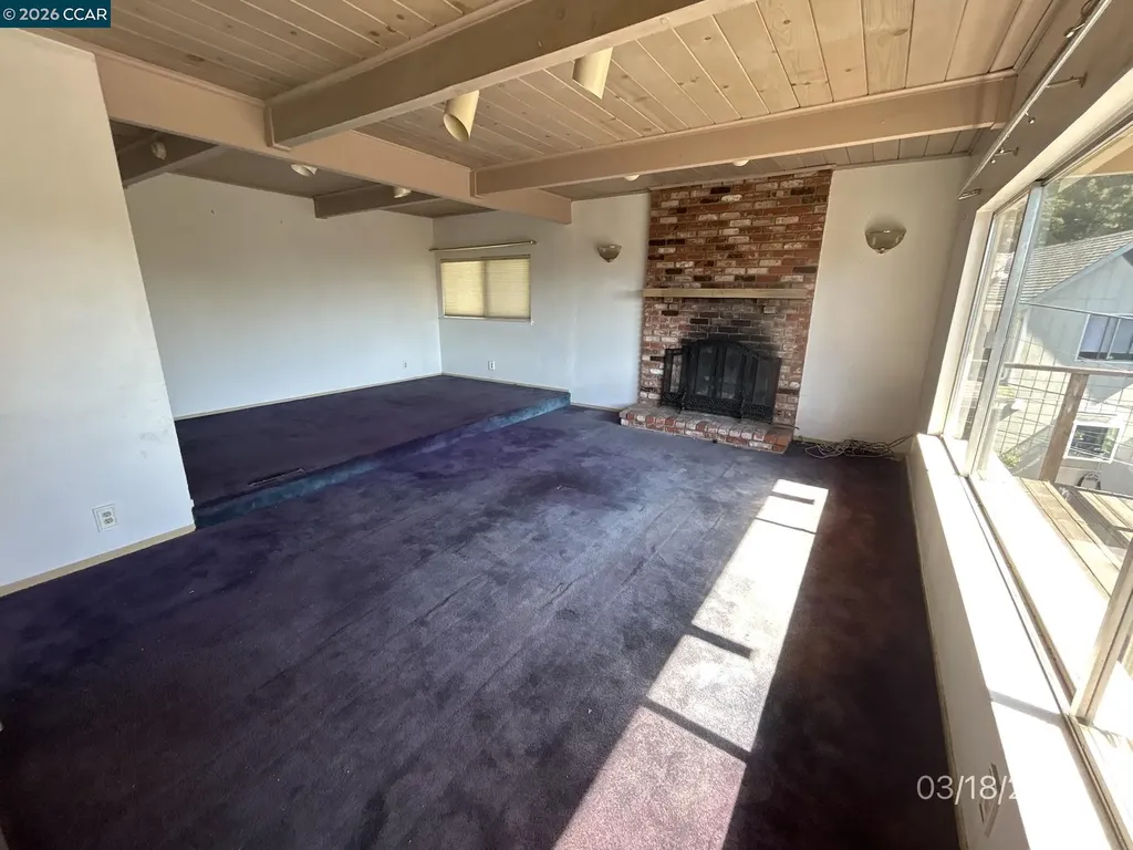 6233 Leona Street Oakland CA 94605