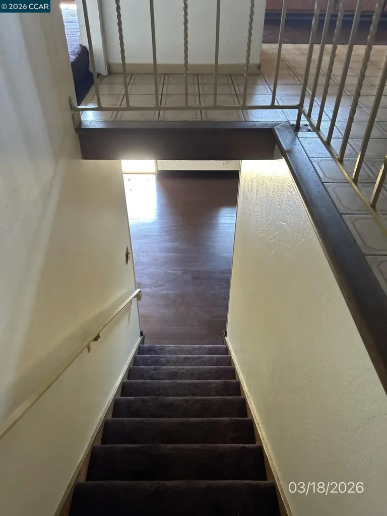 6233 Leona Street Oakland CA 94605
