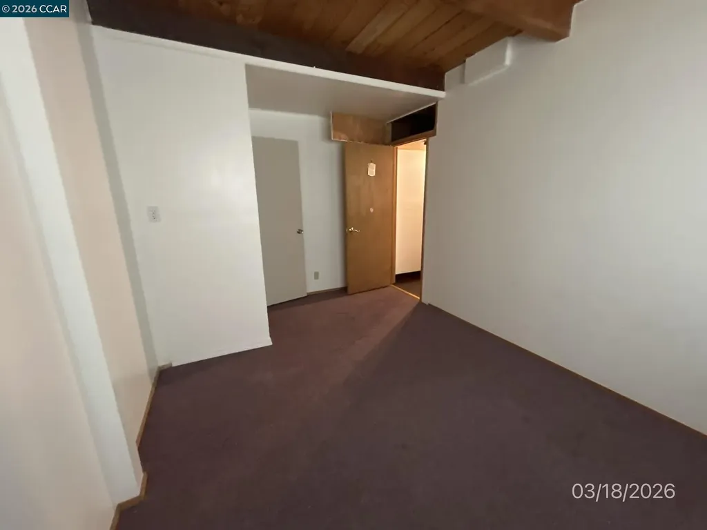 6233 Leona Street Oakland CA 94605