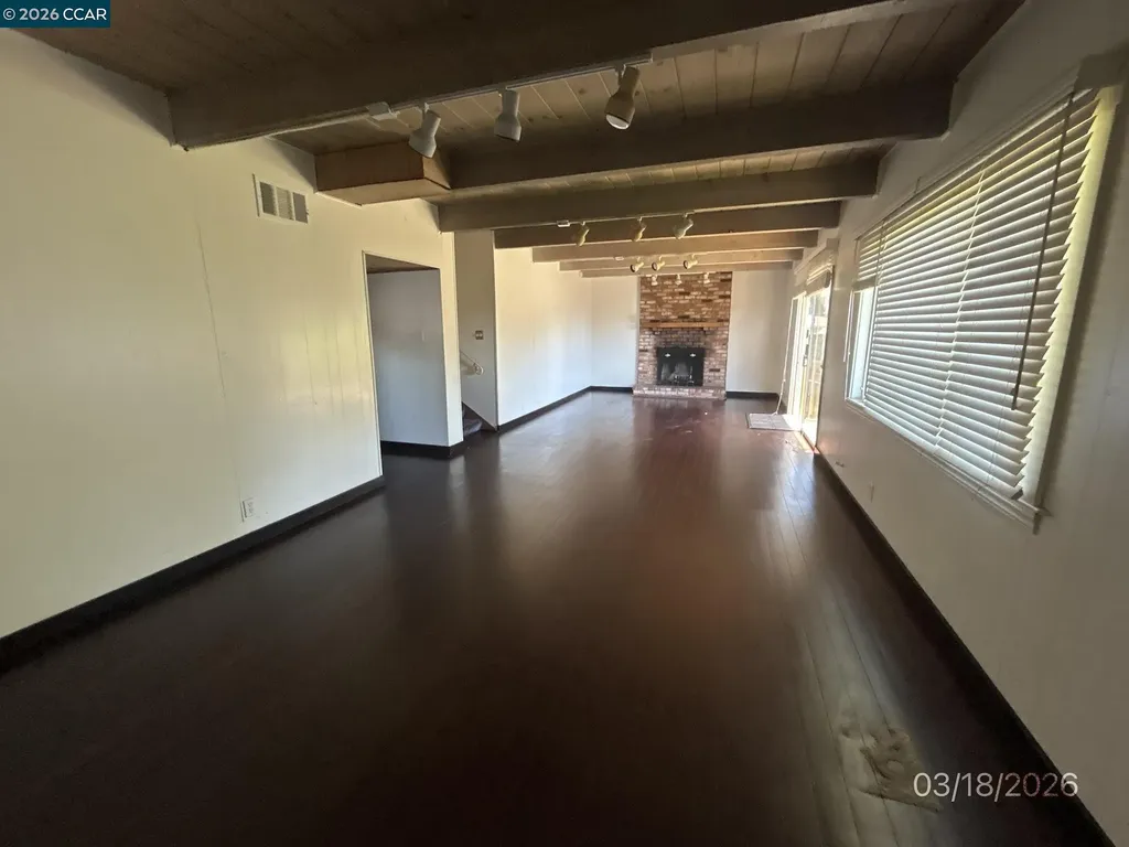 6233 Leona Street Oakland CA 94605