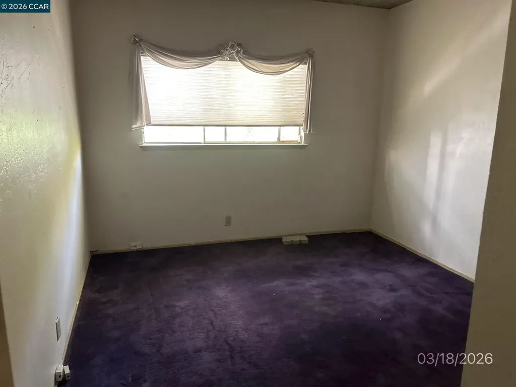 6233 Leona Street Oakland CA 94605