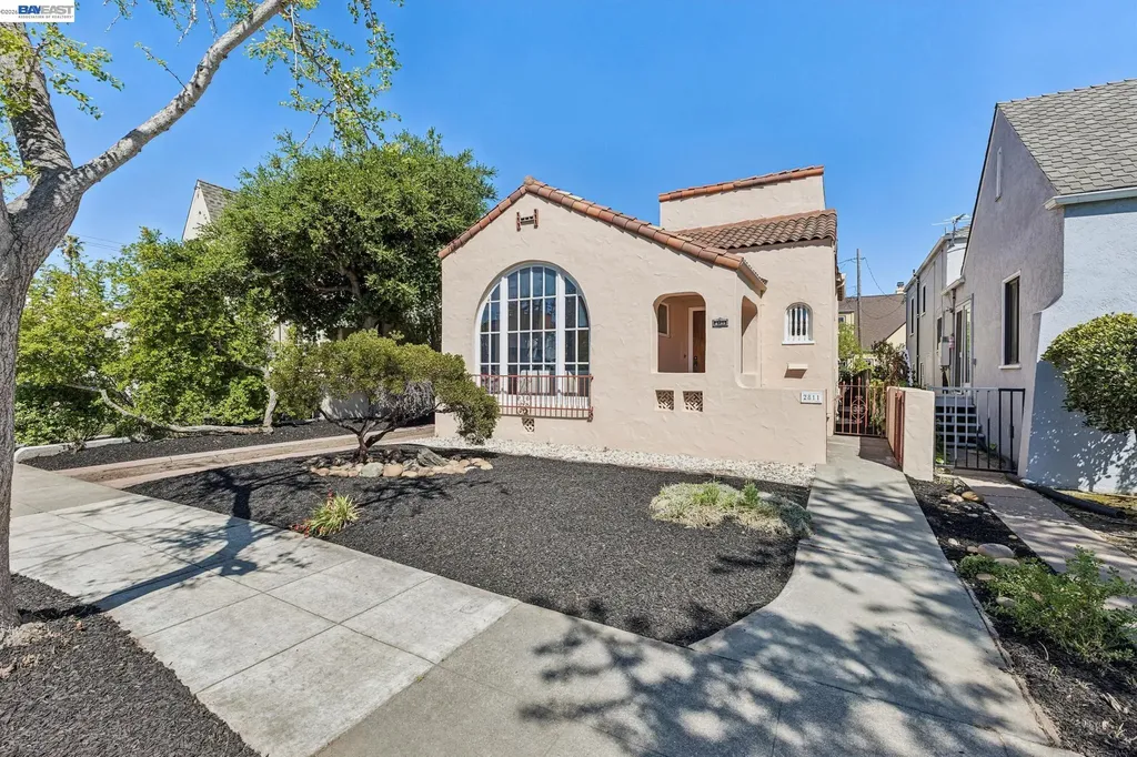 2811 Yosemite Avenue Alameda CA 94501