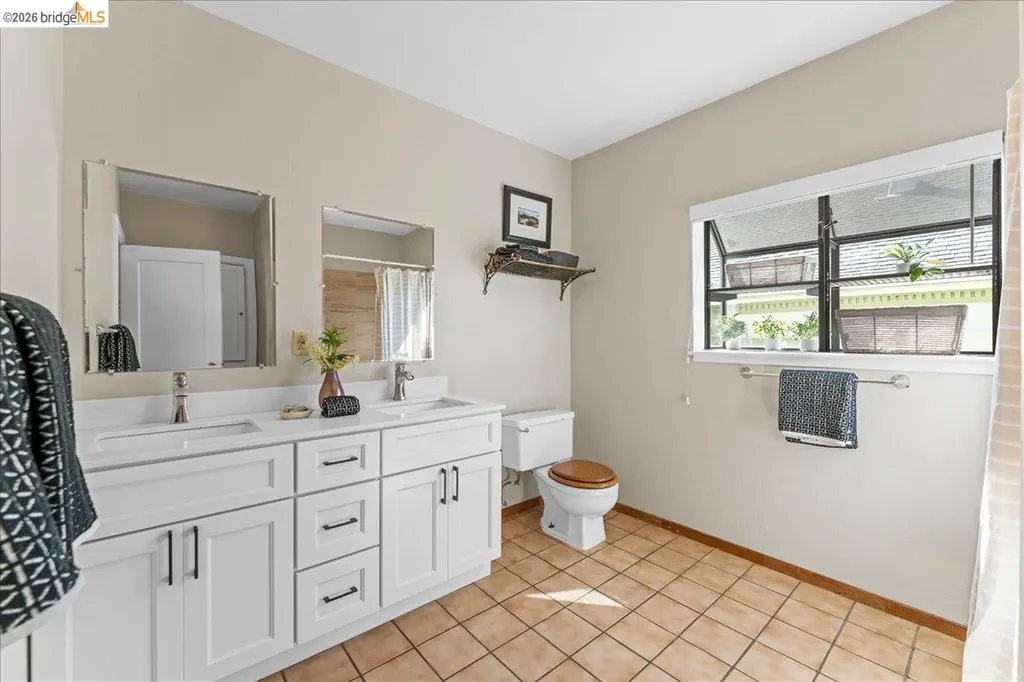 2144-2148 Curtis Street Berkeley CA 94702