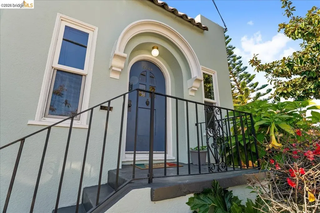 2144-2148 Curtis Street Berkeley CA 94702