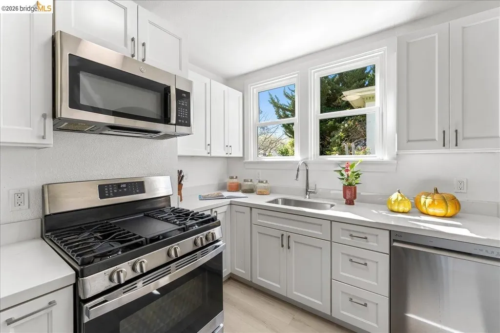 2144-2148 Curtis Street Berkeley CA 94702