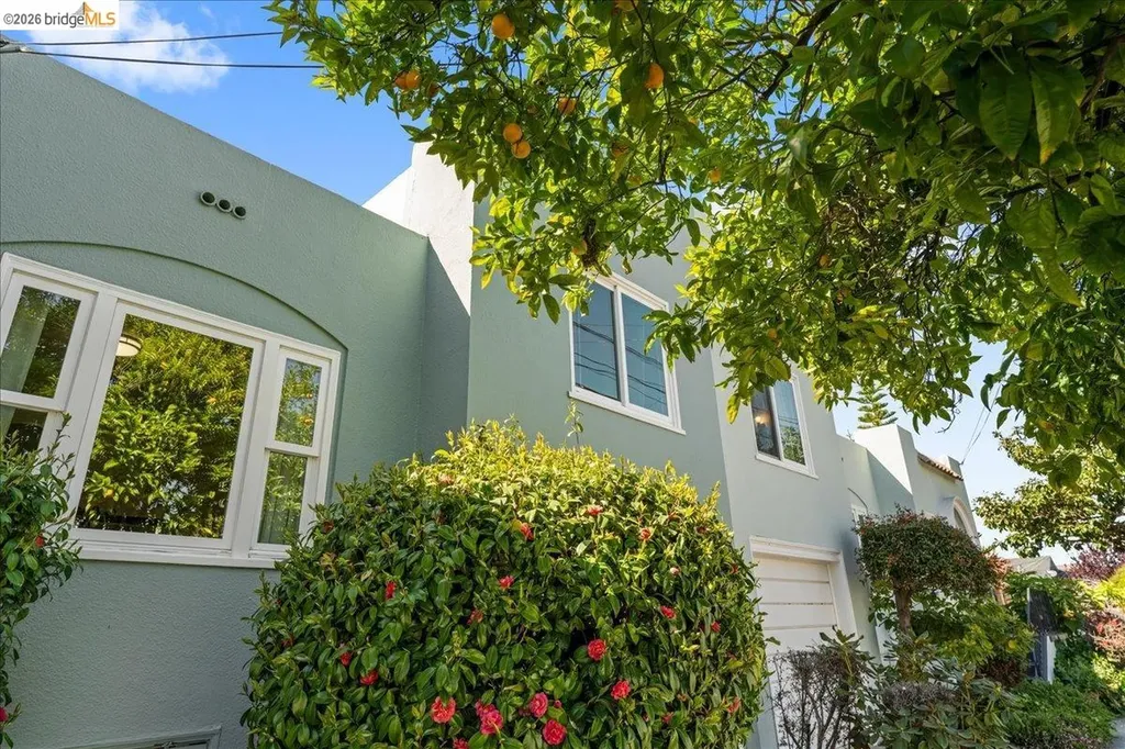 2144-2148 Curtis Street Berkeley CA 94702