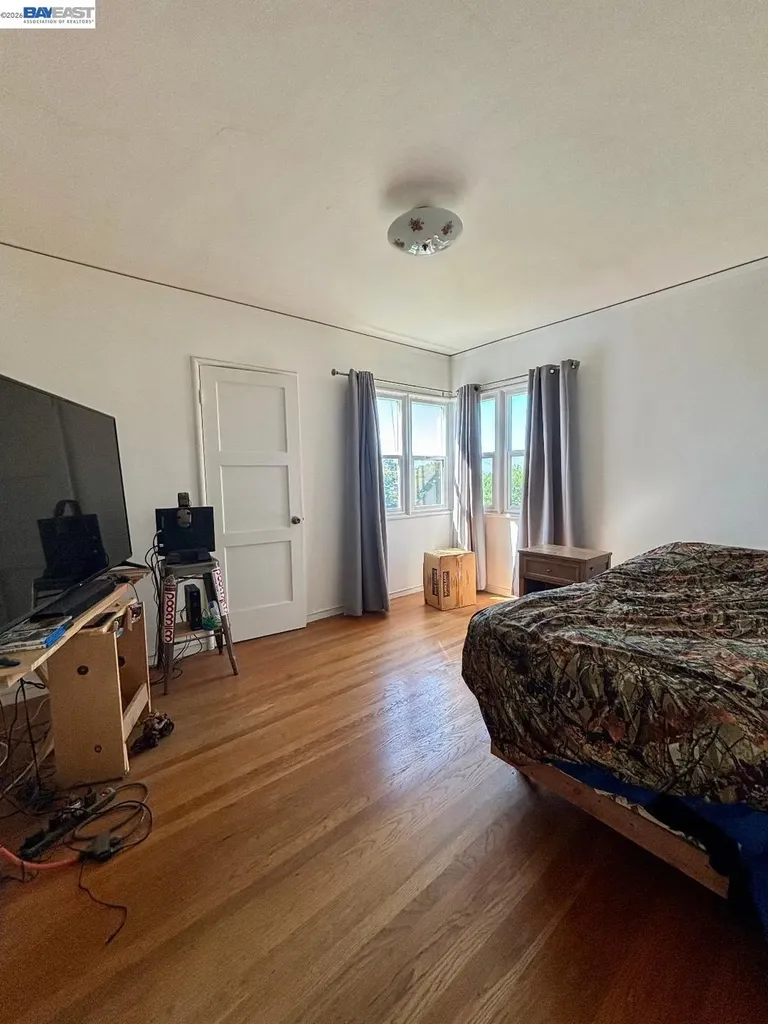 4101 Mountain View Avenue Oakland CA 94605