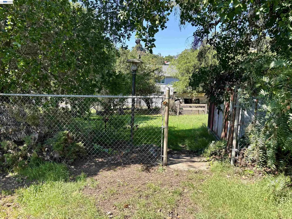 4101 Mountain View Avenue Oakland CA 94605