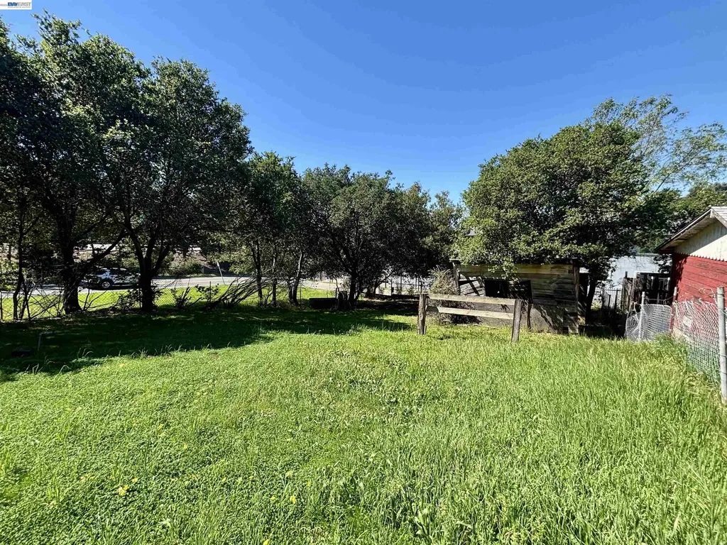 4101 Mountain View Avenue Oakland CA 94605
