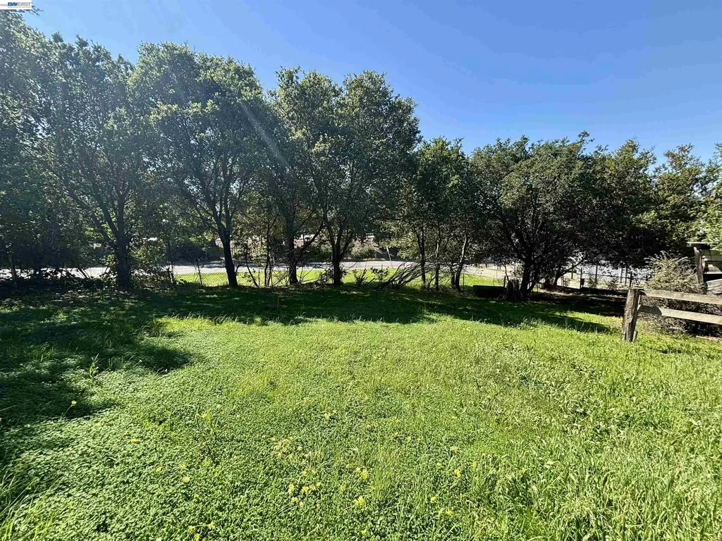 4101 Mountain View Avenue Oakland CA 94605