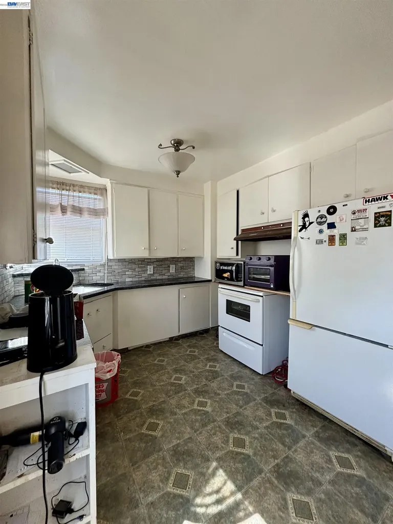 4101 Mountain View Avenue Oakland CA 94605