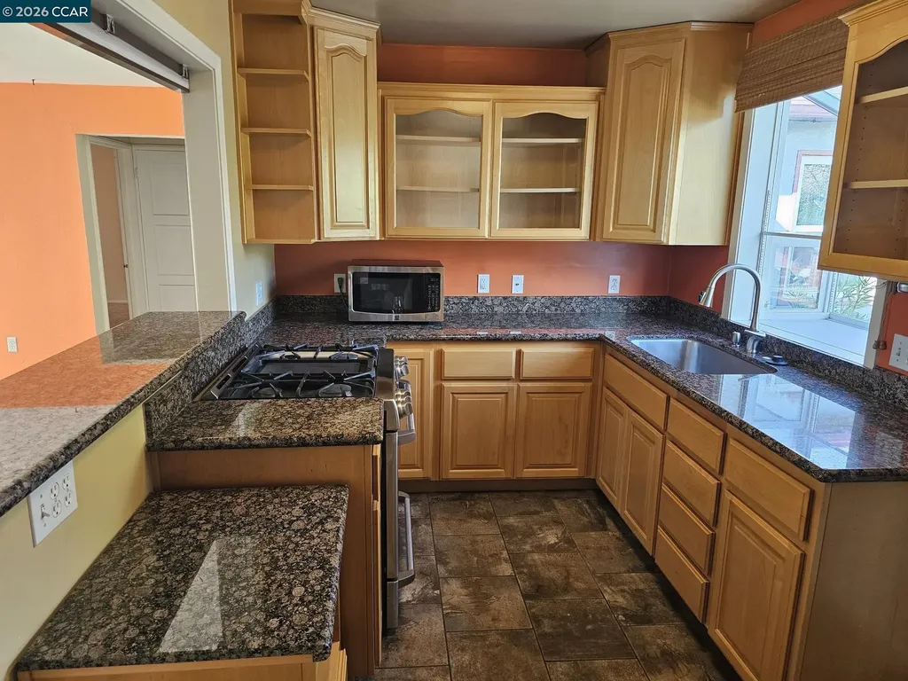 950 Kelvin Court El Sobrante CA 94803