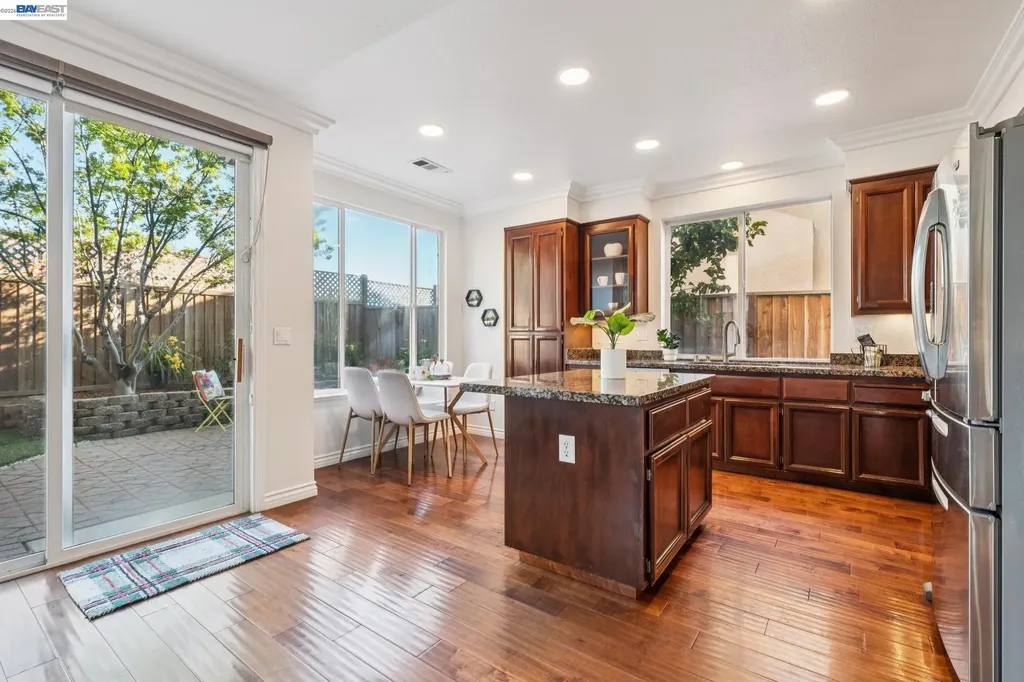321 Ratto Road Alameda CA 94502