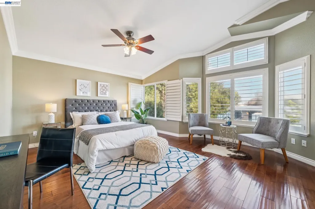 321 Ratto Road Alameda CA 94502
