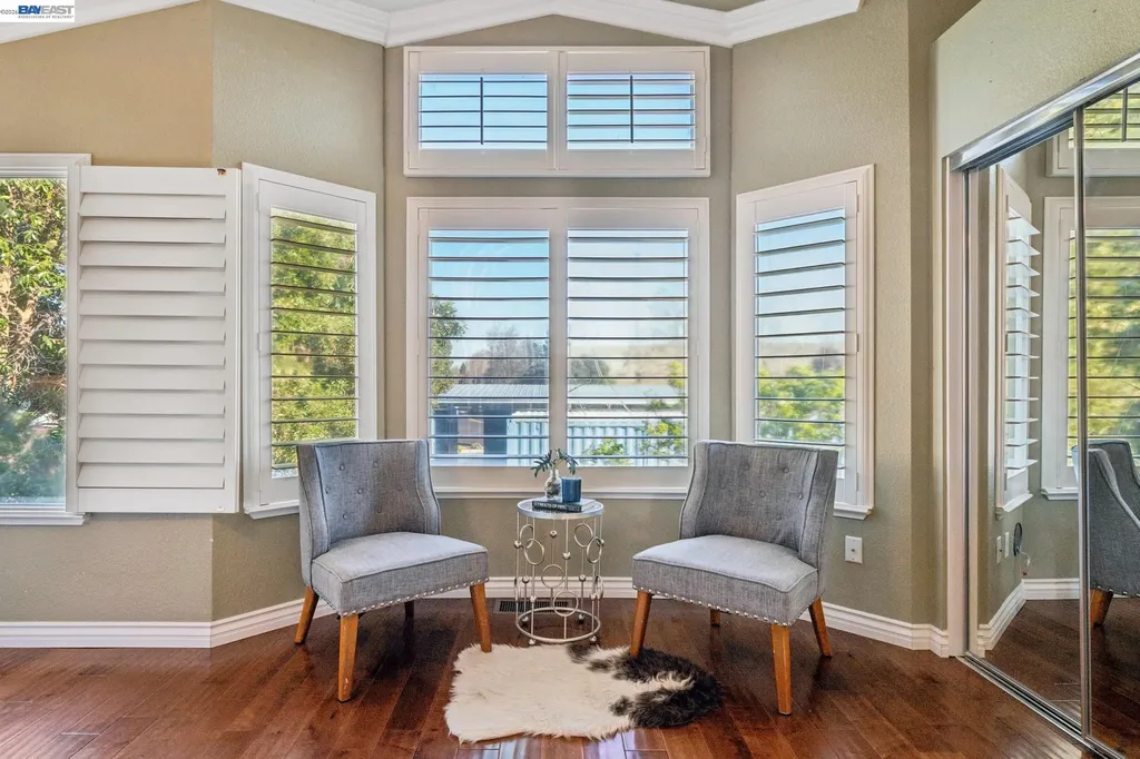 321 Ratto Road Alameda CA 94502