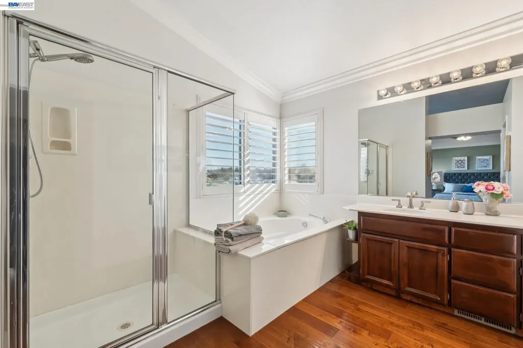 321 Ratto Road Alameda CA 94502