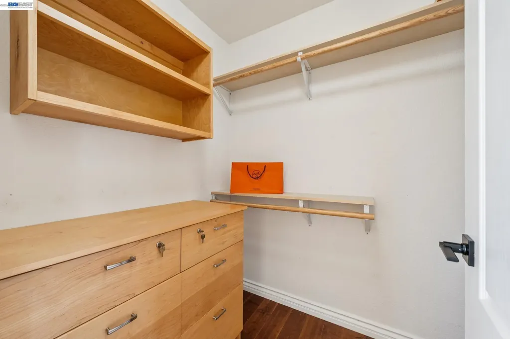 321 Ratto Road Alameda CA 94502