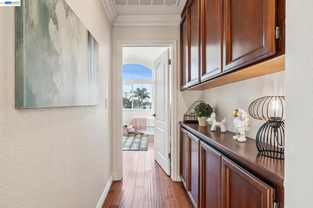 321 Ratto Road Alameda CA 94502