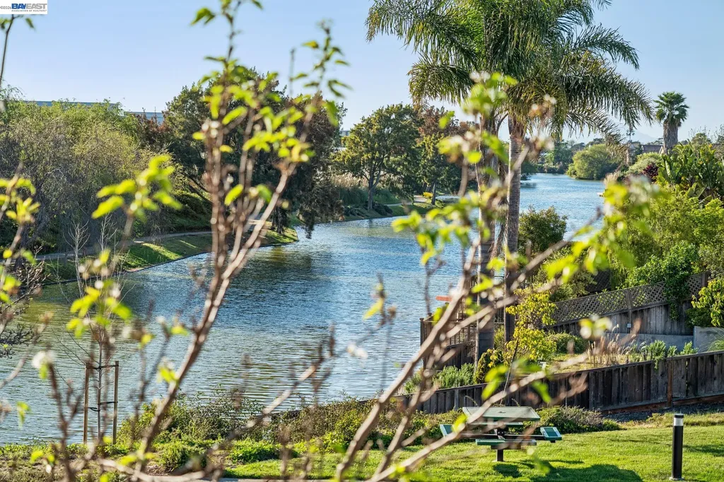 321 Ratto Road Alameda CA 94502