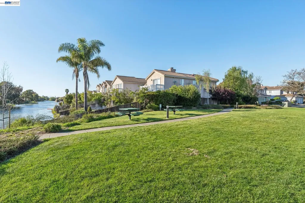 321 Ratto Road Alameda CA 94502