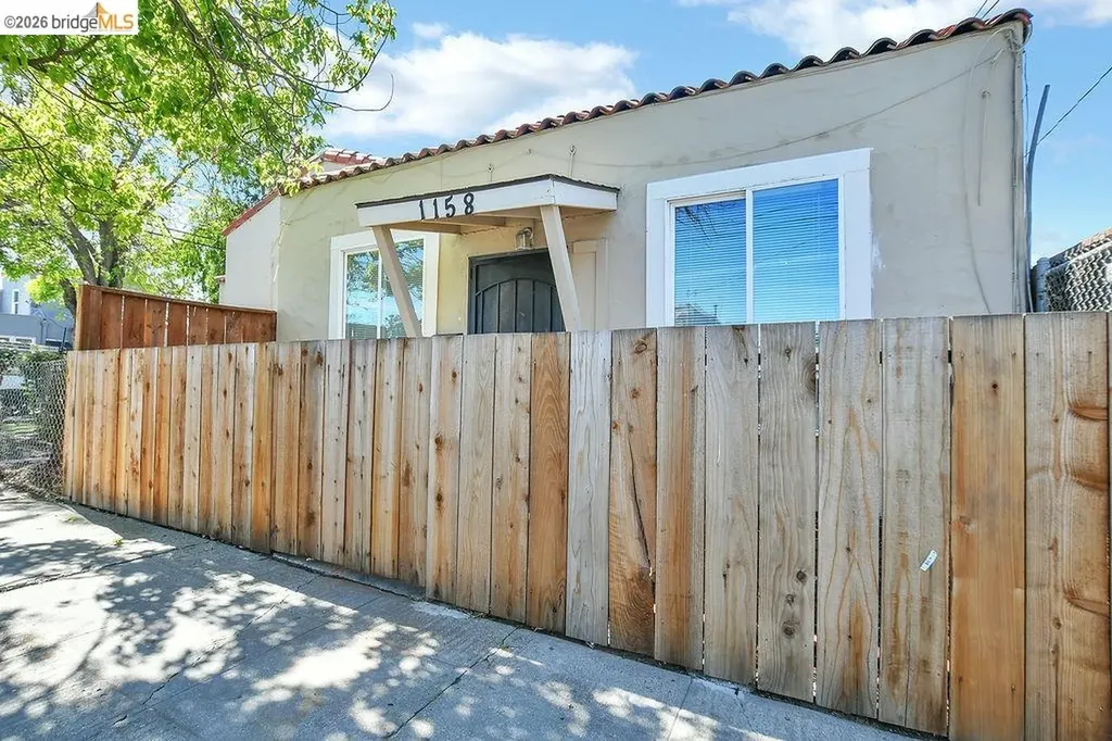 1160 West Street Pittsburg CA 94565