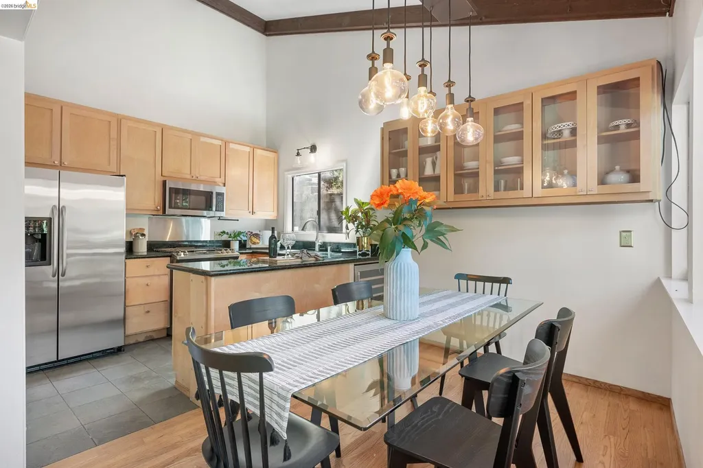 6600 Heather Ridge Way Oakland CA 94611