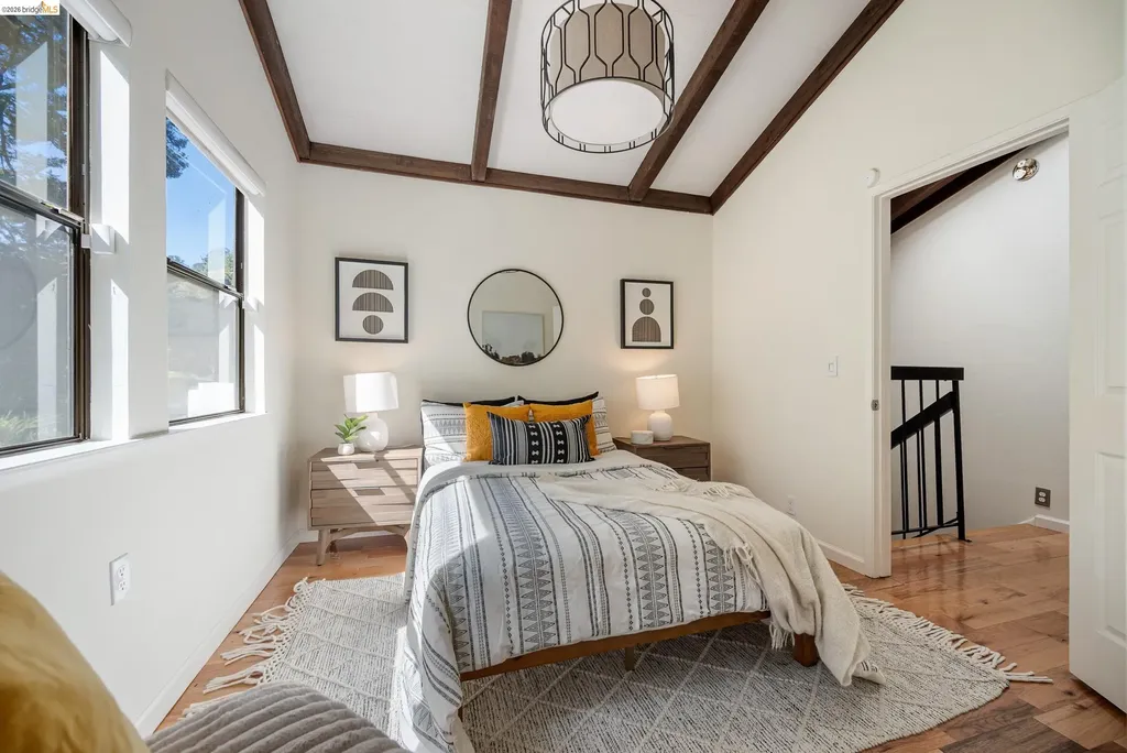 6600 Heather Ridge Way Oakland CA 94611