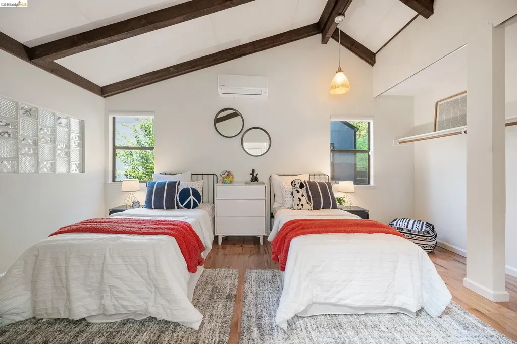 6600 Heather Ridge Way Oakland CA 94611