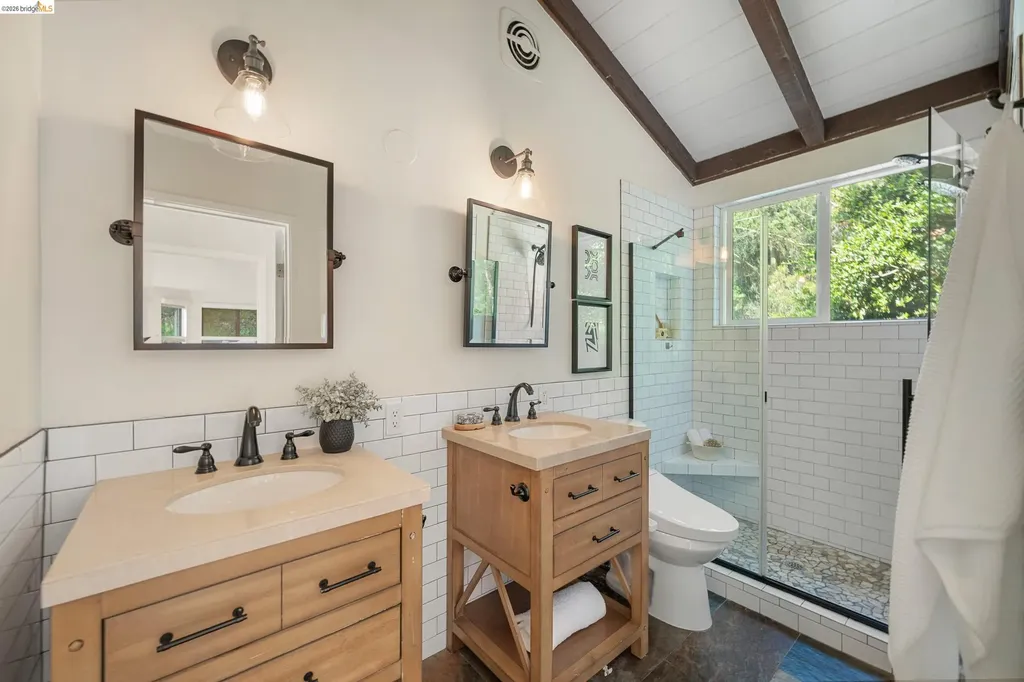 6600 Heather Ridge Way Oakland CA 94611