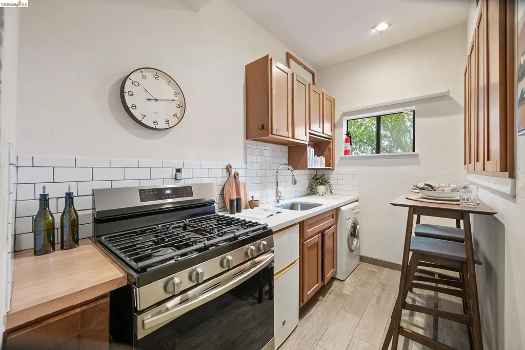 6600 Heather Ridge Way Oakland CA 94611