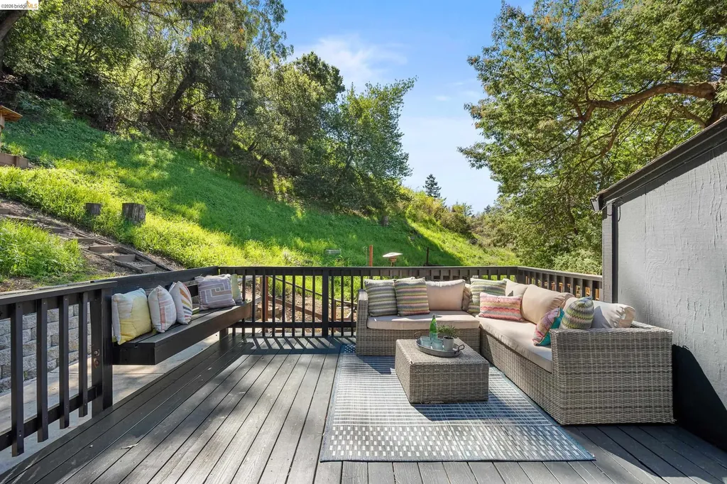 6600 Heather Ridge Way Oakland CA 94611
