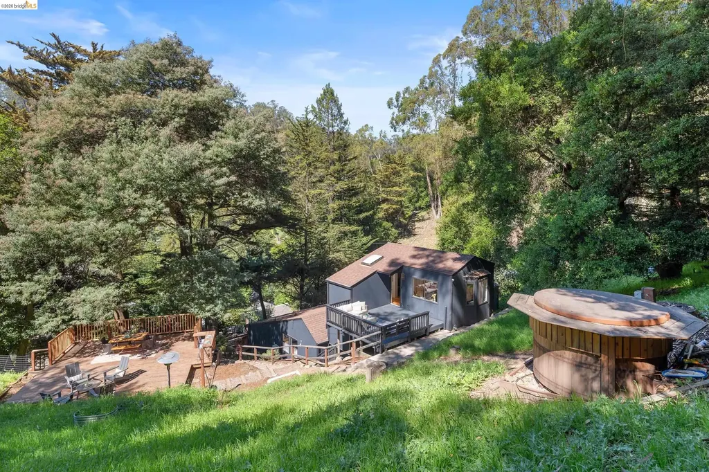 6600 Heather Ridge Way Oakland CA 94611