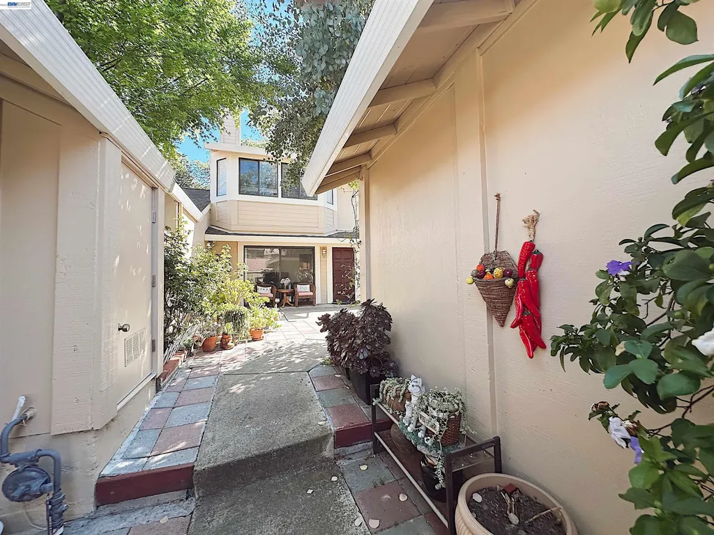 7642 Arbor Creek Circle Dublin CA 94568