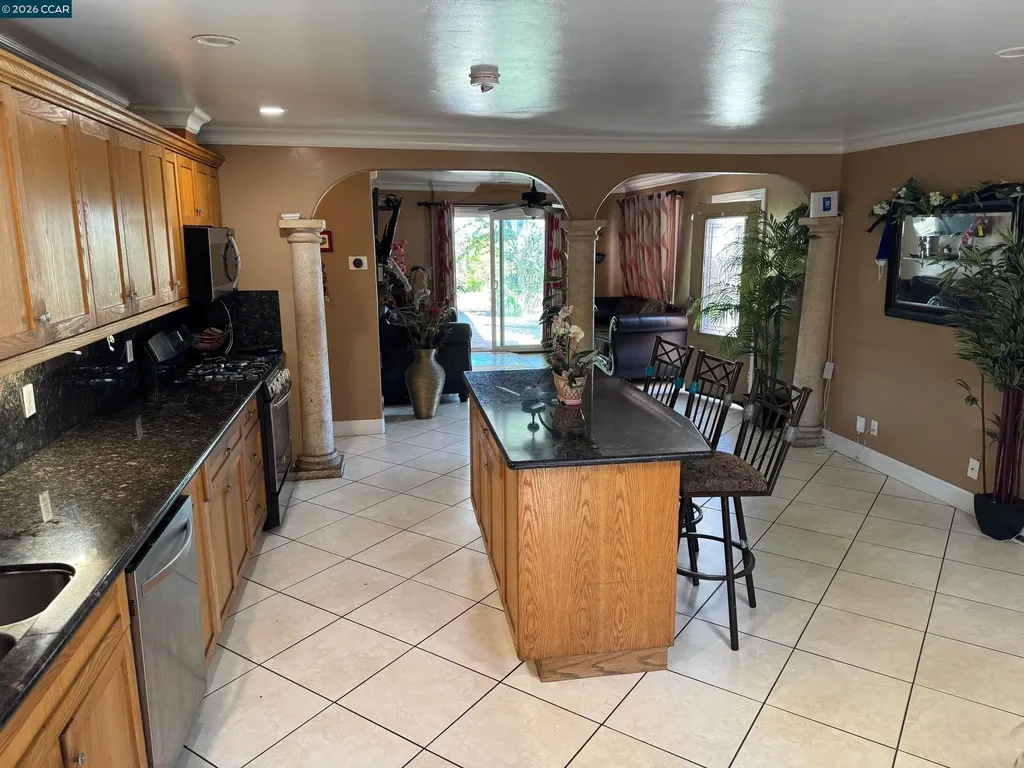 5 Island View Drive Bay Point CA 94565