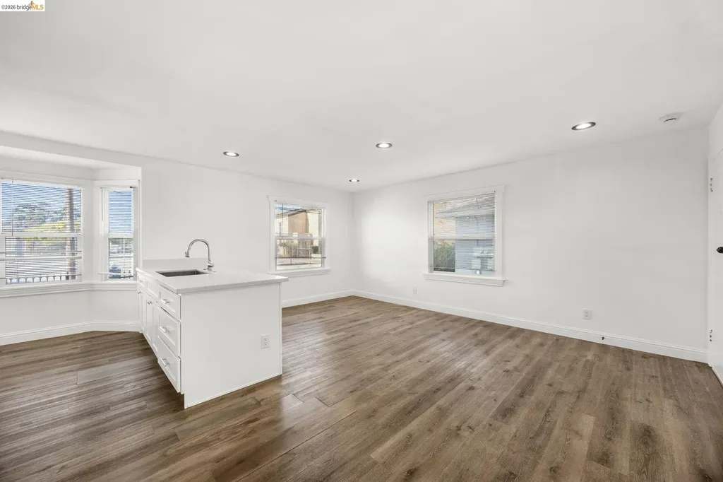 2218 82nd Avenue Oakland CA 94605