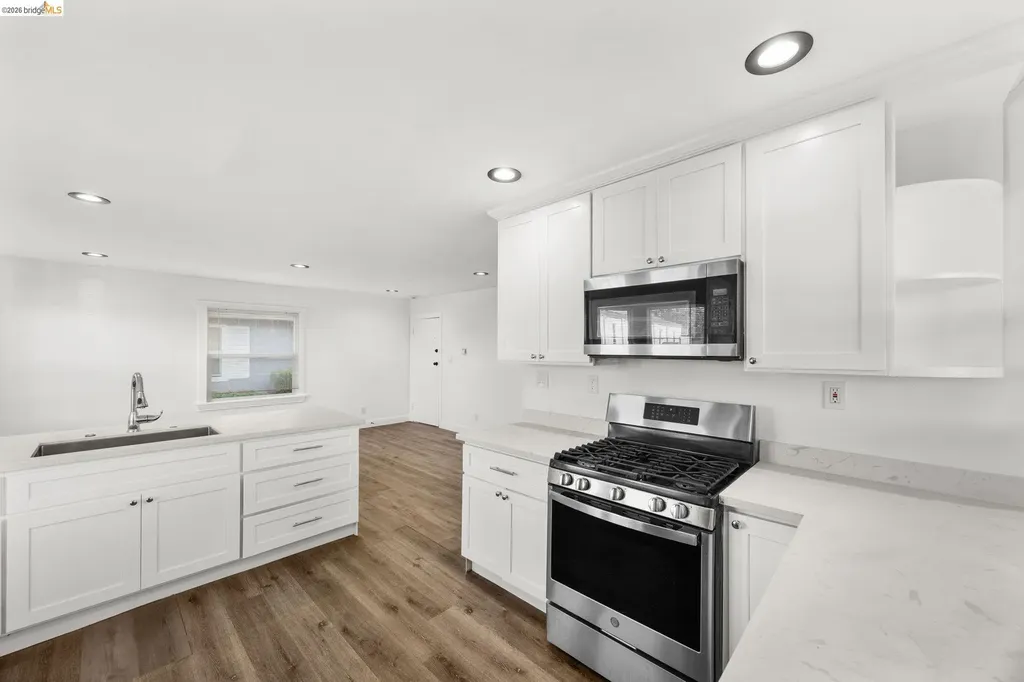 2218 82nd Avenue Oakland CA 94605