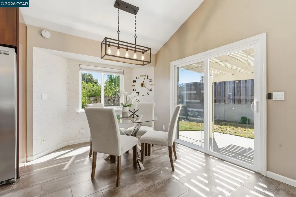 2280 Crest Avenue Martinez CA 94553