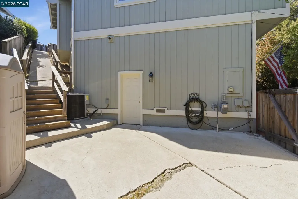 2280 Crest Avenue Martinez CA 94553