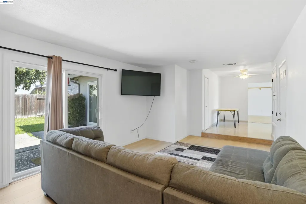 6635 Maple Drive Dublin CA 94568