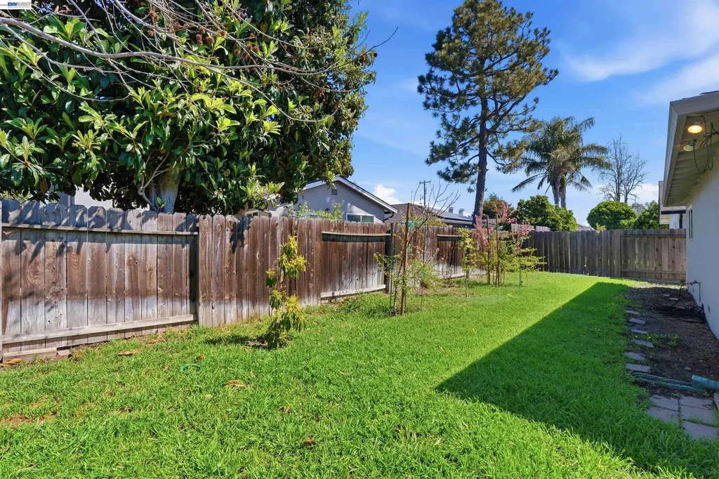 6635 Maple Drive Dublin CA 94568