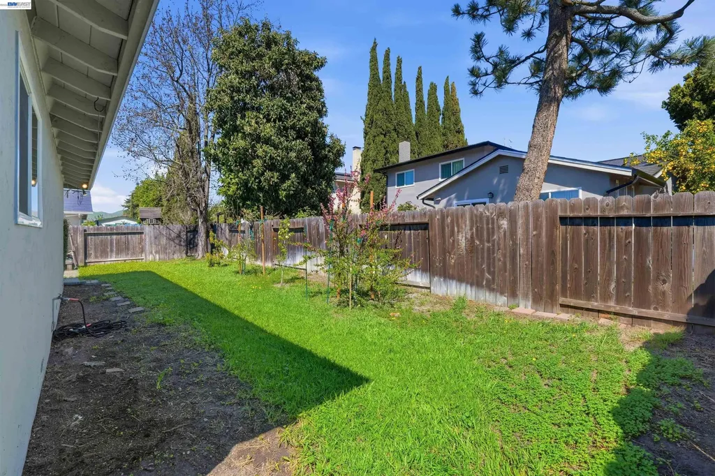 6635 Maple Drive Dublin CA 94568